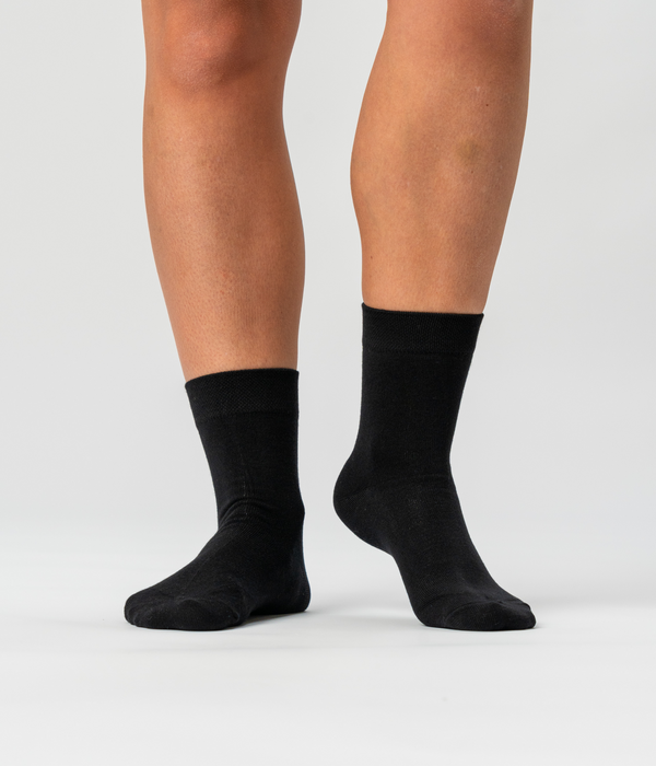 10 Paar schwarze Socken aus Bambus mit niedrigem Schnitt